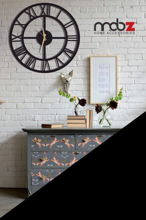 cl2b012rh00od3a6zeva4za9g_black_clock.jpg