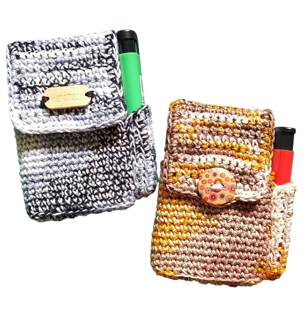 cmda6rc3z1e0n01kshue550br_cmb5yjaqi3gjf01m10y3x8atw_Made-to-order_Crochet_Cigarette_Case_2-Photoroom.png
