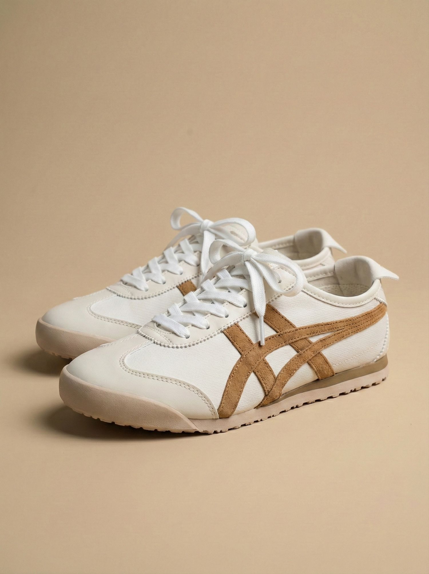 cmjy0b3ha08wg01bz69ys07xl_H1-markat-asics-beige_ddsp0o.jpg
