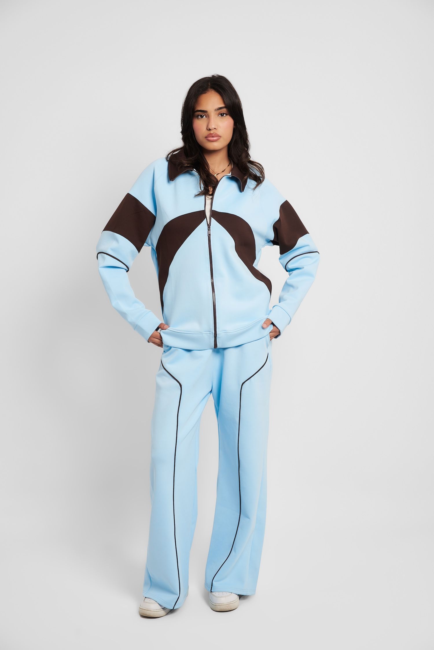 cmjy0bomk08x601bz8nqkhj2v_tracksuit-100-atiq-blue-1_mk3lc3.jpg