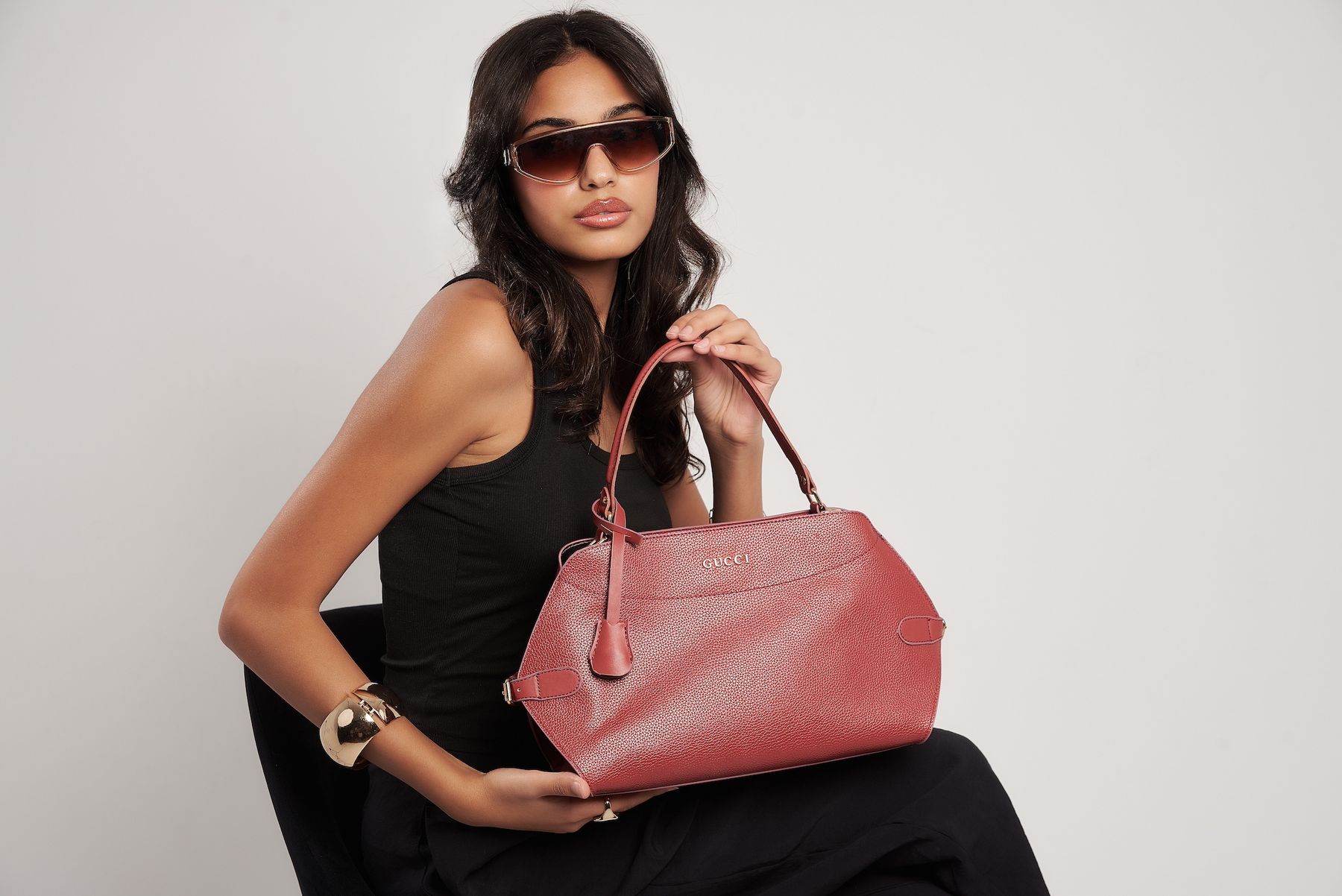 cmjy0ccl808xy01bz4385ajl7_handbag-002-markat-red-2_jsejmt.jpg
