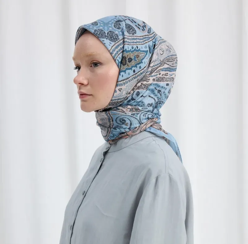 cmlilek7b02jy01gn1fo40vlf_milano-desen-soft-esarp-mavi-milano-desen-soft-esarp-camellia-scarfs-4561-98-O.webp