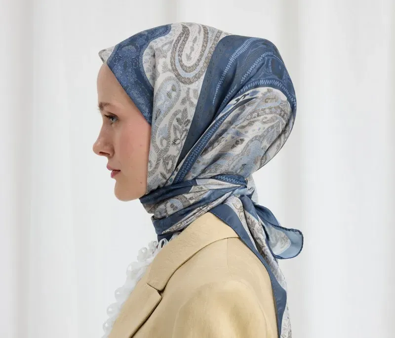 cmlilgxtp02k601gn3z73c3o1_vela-desen-soft-esarp-indigo-vela-desen-soft-esarp-camellia-scarfs-4640-10-O.webp