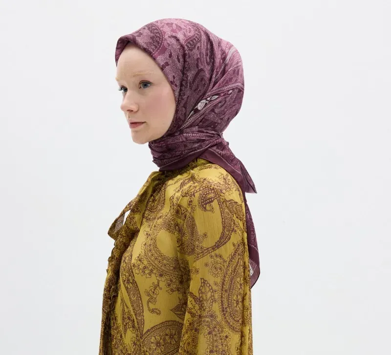 cmlilinvk02kk01gn9ey4g470_vela-desen-soft-esarp-murdum-vela-desen-soft-esarp-camellia-scarfs-4659-10-O.webp